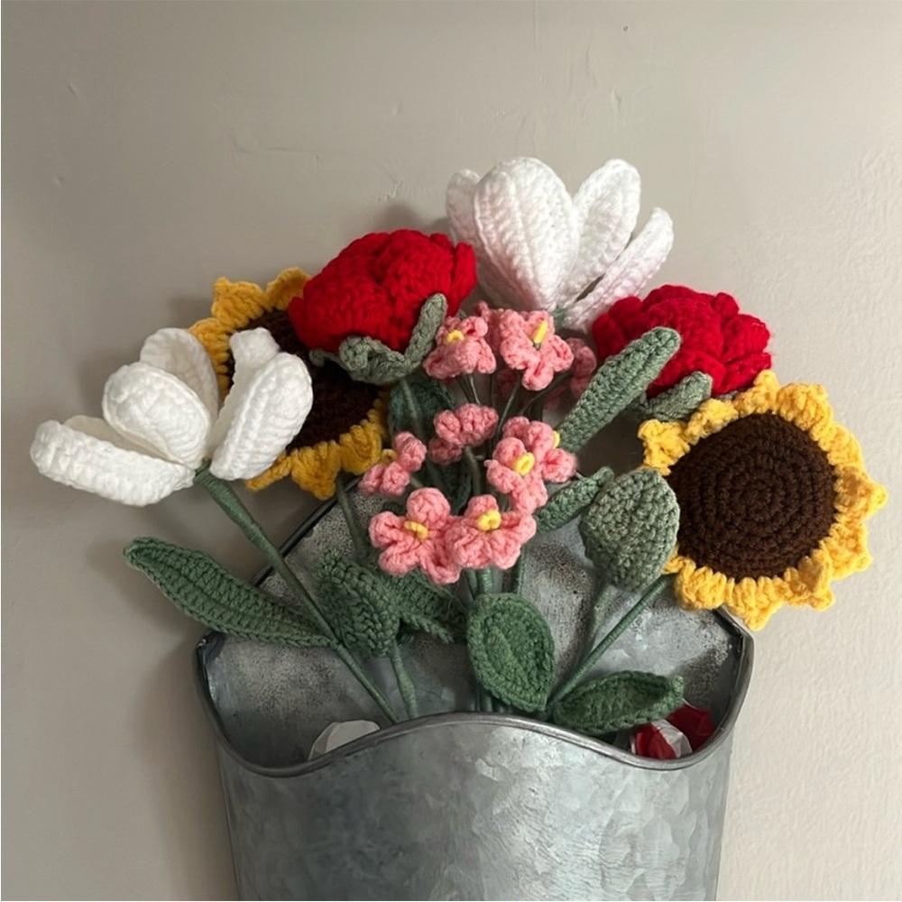 Hobby Lobby Crochet Flowers Bundle Of 8
